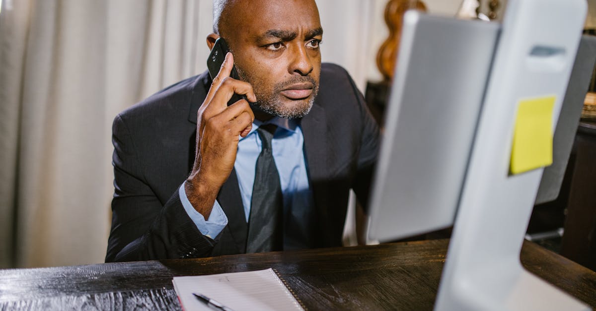 What are the Benefits of Online versus In-Person Project Management Courses